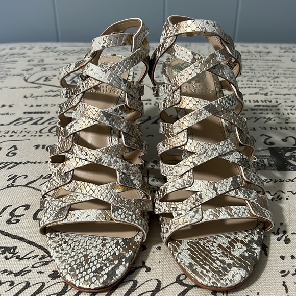 Vince Camuto sandals - Picture 5 of 13